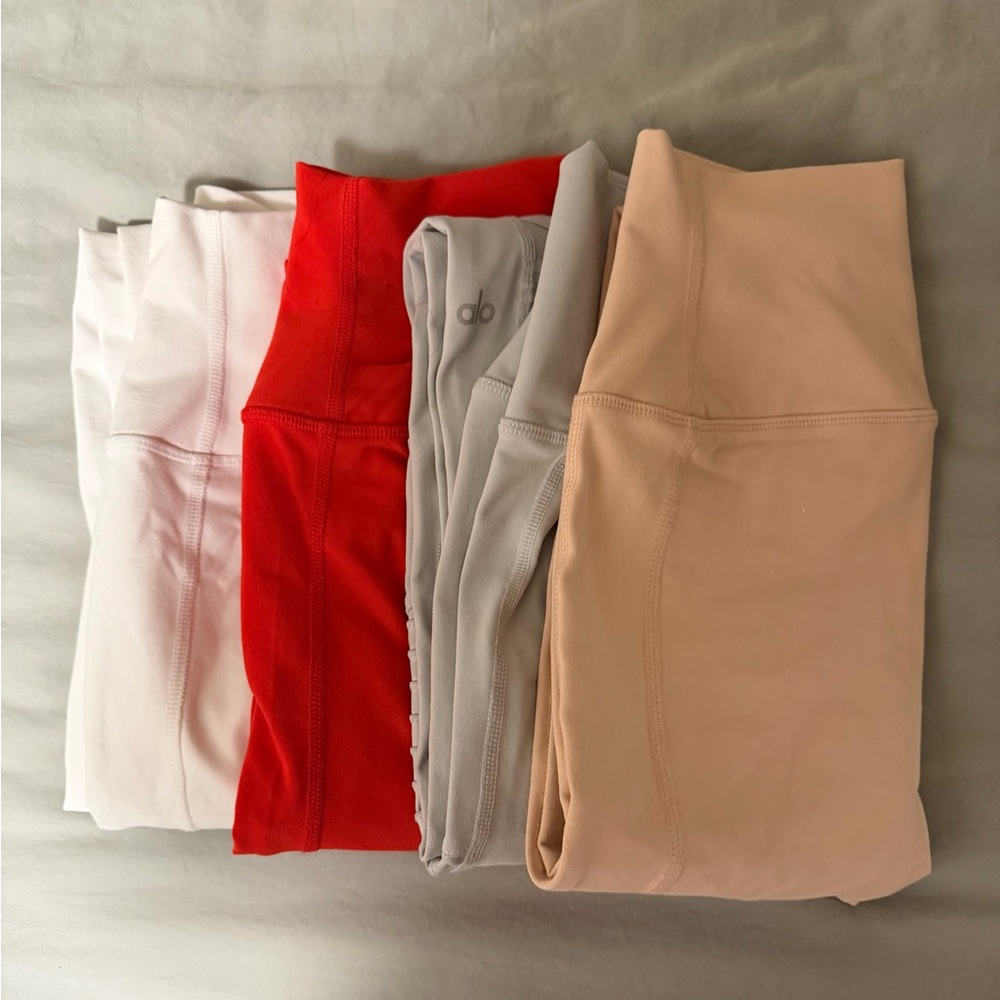 LOT OF FOUR BRAND NEW ALO YOGA MOTO LEGGINGS SIZE SMALL RARE